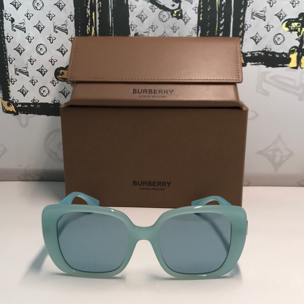 NEW AUTHENTIC Burberry Blue Women's Sunglasses BE4371 4086 - Picture 5 of 13